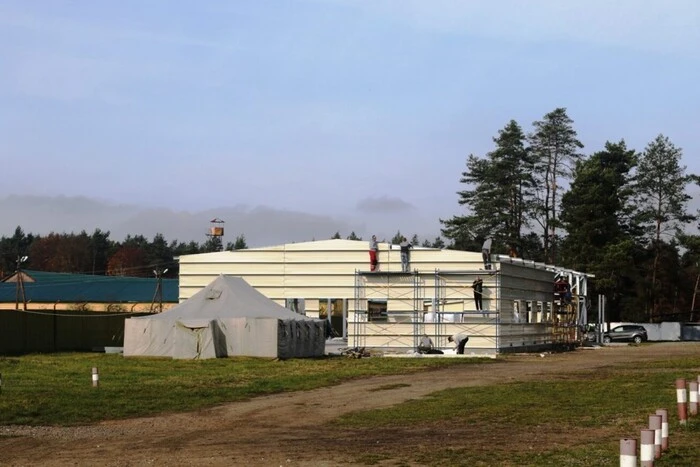 Die Besatzer griffen das Ausbildungszentrum der Landstreitkräfte an
