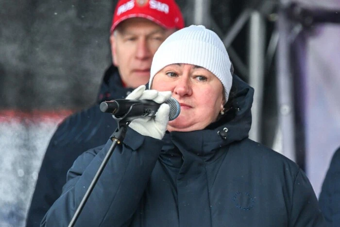 Die umstrittene Politikerin aus der Russischen Föderation beschwerte sich darüber, dass die europäische Lobby den Zugang russischer Skifahrer blockiert