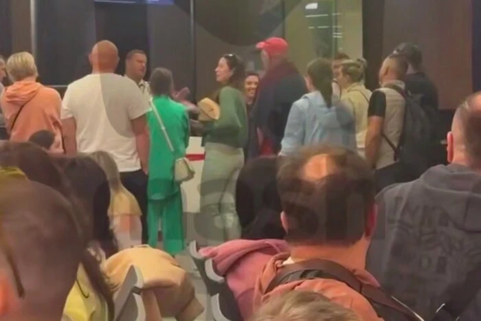 Ataki dronów na Rosję spowodowały zakłócenia w portach lotniczych, ludzie czekają na wylot ponad 33 godziny