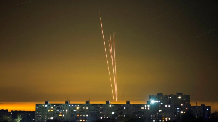The enemy launched a missile strike on Kharkiv: damaged houses