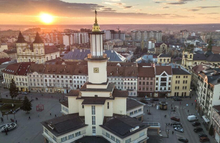 Two regions completed the connection of communities to the Urban Planning Cadastre