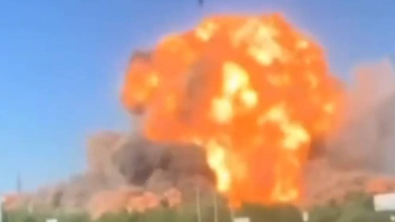 The police showed footage of the rescue of people after the explosion near Zhytomyr