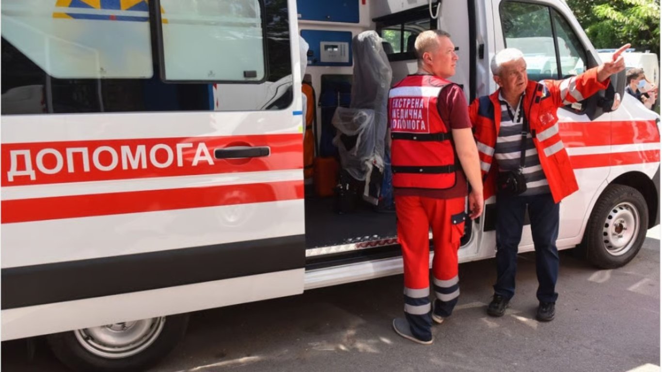 На Донеччине дрон РФ попал в авто с гуманитарной помощью