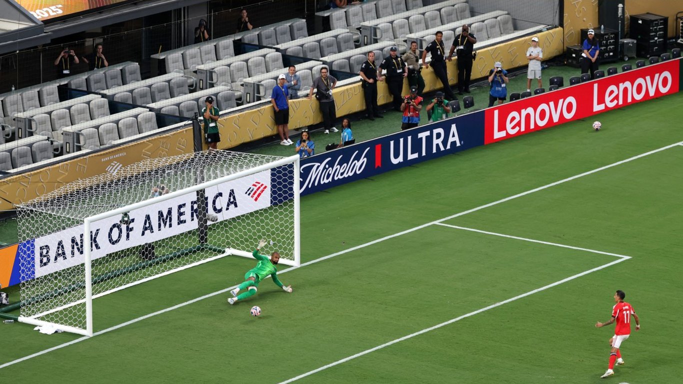 FIFA znowu zmienia piłkę nożną - co zmieni się przy wykonywaniu rzutów karnych