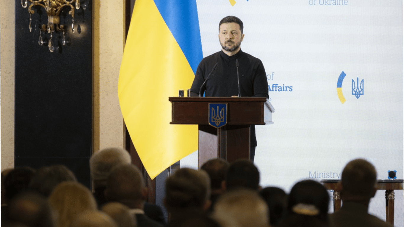 Зеленский назвал приоритеты для дипломатии — встреча с послами