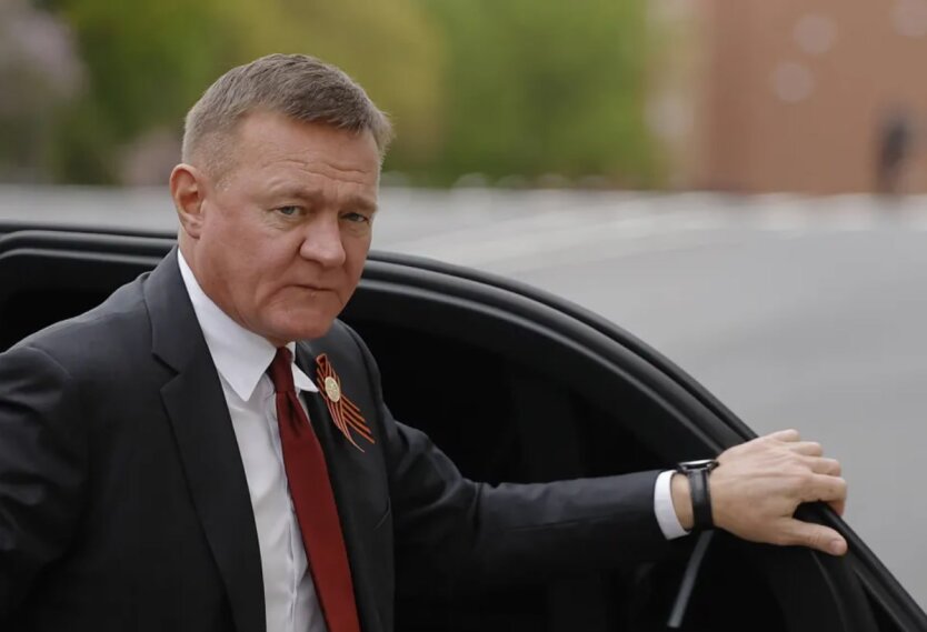 Der ehemalige Verkehrsminister Russlands, Starovoit, hat sich nach der Entlassung durch Putin das Leben genommen